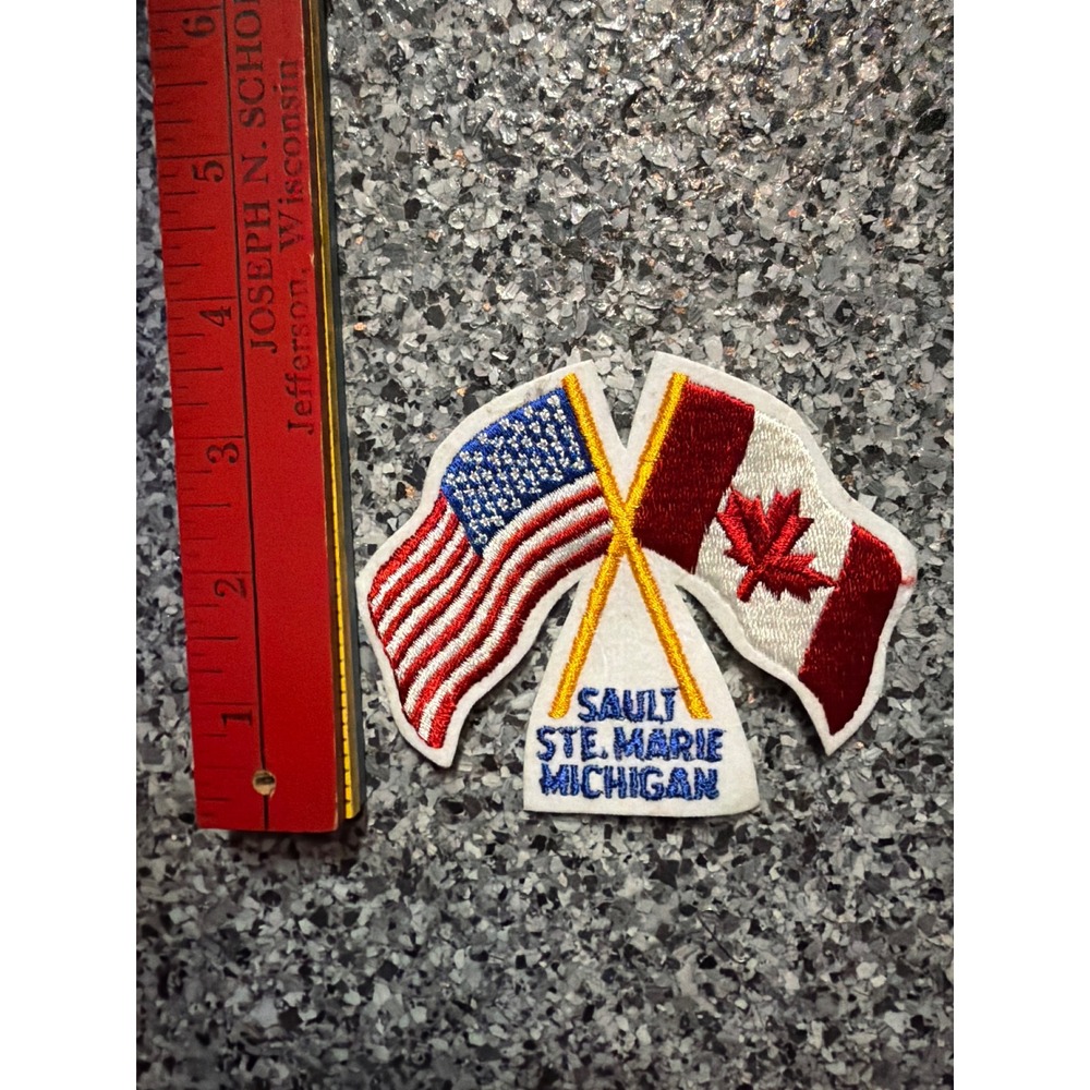 Sault Ste Marie Michigan USA Canada Crossed Flags Embroidered Souvenir Patch